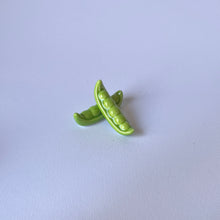 Load image into Gallery viewer, Green Peas Chopstick Rest