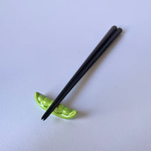 Load image into Gallery viewer, Green Peas Chopstick Rest